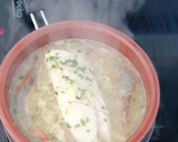 Foto del paso 6 de la receta: Bacalao en salsa con langostinos