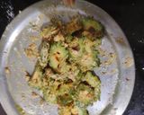 A picture of step 3 of Crispy Karela Pakora.