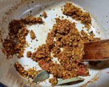 Foto del paso 6 de la receta: Manitas de cerdo en salsa