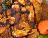 Foto langkah ke 4 dari resep Ayam semur kecap pedas.