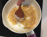 Foto del paso 4 de la receta: Masa para croquetas de paté de salmón y surimi