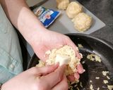 Une image de l'étape 4 de Arancini Di Mozzarella.