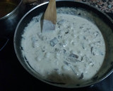 Foto del paso 3 de la receta: Raviolis de queso con salsa de setas y queso azul