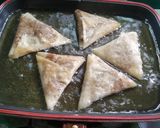 Foto langkah ke 5 dari resep Samosang Koffie (Samosa Pisang Kopi).