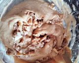 A picture of step 5 of Banana walnut cake.