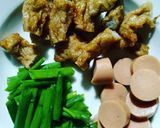 Hình bước làm 1 của món Bánh gạo, chả cá sốt cà chua 😂