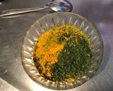 Une image de l'étape 3 de Marinade à la moutarde croquante,curcuma,citron et persil.