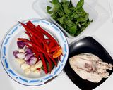 Foto langkah ke 1 dari resep Ayam Suwir Kemangi Pedas.