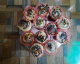 A picture of step 7 of Marble cupcakes 🧁 😋.