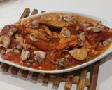 Foto del paso 4 de la receta: Calamares con Tomate y Caballa