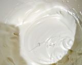 Foto langkah ke 3 dari resep Chiffon Cake Lembut with Au Bain Marie Technique.