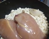 Foto del paso 1 de la receta: Pozole rojo de pollo con estilo y sabor