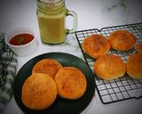A picture of step 9 of Pizza Buns.