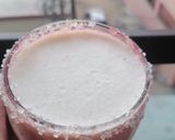 A picture of step 2 of Banana chikko shake.