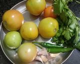 A picture of step 1 of Green Tomato Chutney (Hare Tamatar ki Chutney).