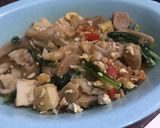 Foto langkah ke 5 dari resep Tumis Jamur Tiram & Sawi Hijau.