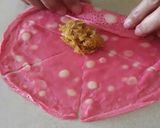 Foto langkah ke 4 dari resep Dadar gulung bunga mawar warna warni.