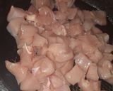Foto del paso 1 de la receta: Fideos con pollo, panceta y verdeo