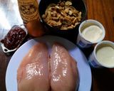 Foto del paso 1 de la receta: Strogonoff de pollo con papas pay (Estrogonofe de frango com batata palha)