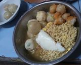 Foto langkah ke 6 dari resep Baso aci pedas kuah bumbu indomie.