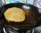 नमक अजवाइन पूरी(amak ajwain ki poori recipe in hindi) रेसिपी चरण 2 फोटो