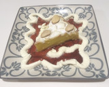 Foto del paso 4 de la receta: Tarta crema TERY con salsa de fresa y nata