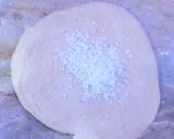 A picture of step 3 of Meetha paratha.