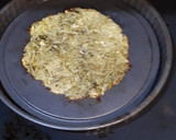 Foto del paso 5 de la receta: Galleta de patata con picadillo de flores, jamón y queso