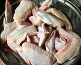 Hình bước làm 1 của món Cánh Gà Chiên Mắm Tỏi Ớt 🐤🍗