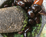 Foto del paso 4 de la receta: Frijol machacado con oreja de León