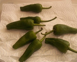 Foto del paso 3 de la receta: Lomo adobado y pimientos del padrón