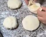 Une image de l'étape 1 de CHEESE NAAN À LA VACHE 🐄 KIRI.