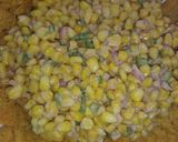 A picture of step 3 of Sweet corn nachos chat.