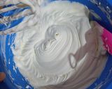 Foto langkah ke 5 dari resep Cake Decoration Elsa.