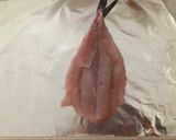 Foto del paso 1 de la receta: Merluza en alusa