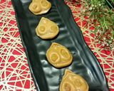 A picture of step 5 of Nolen Gurer Sandesh.