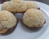 சாக்கோ டிப் தேங்காய் மக்ரூன் (Choco dip thenkaai macaron recipe in tamil) ரெசிபி ஸ்டேப் 5 புகைப்படம்