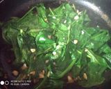 A picture of step 2 of Scalloped Potato Spinach Roll.