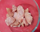 A picture of step 1 of Chilli Chicken.