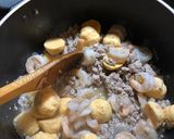 A picture of step 1 of Shirmp and Fish Ball Misua Soup.