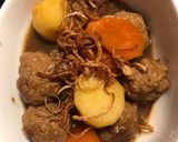 Foto langkah ke 3 dari resep Semur bola bola Daging.