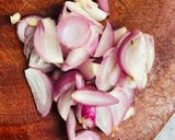 Hình bước làm 2 của món Mì trứng xào thịt bò