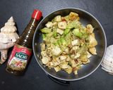 Foto langkah ke 4 dari resep Tumis Bunga Turi Putih dan Tahu Lombok.