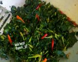 Foto langkah ke 3 dari resep Tumis Daun Singkong Bunga Pepaya.