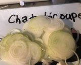Une image de l'étape 1 de Faux filets aux oignons,épices et sauce tomate.