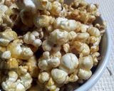 Foto langkah ke 7 dari resep Popcorn Caramel ala AV Kitchen.