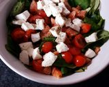 Une image de l'étape 2 de Salade de mâche saumon gravlax et mozzarella.
