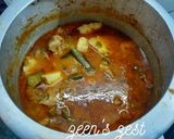 A picture of step 4 of Bhindi aur Arvi Gosht ka Sherwa.