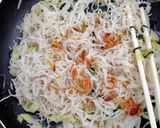 Foto langkah ke 3 dari resep Bihun Goreng Sederhana.
