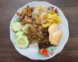 Foto langkah ke 8 dari resep Bebek Bumbu Hitam Madura.